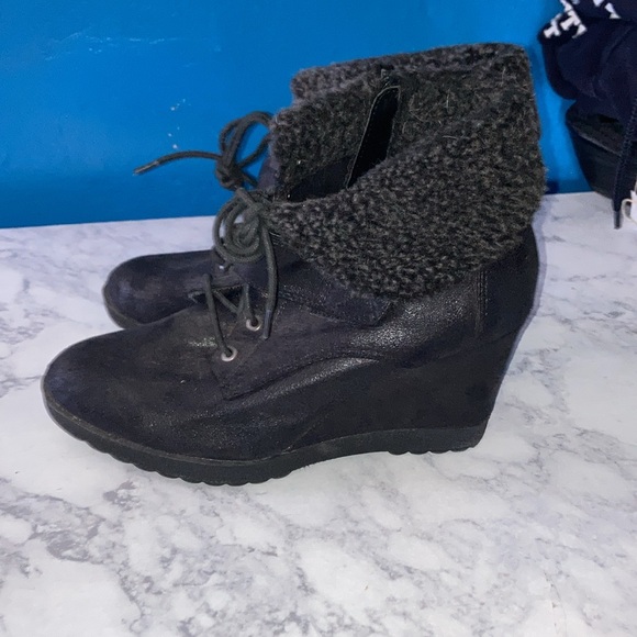 Simply Vera Wedge Boots - Picture 5 of 6